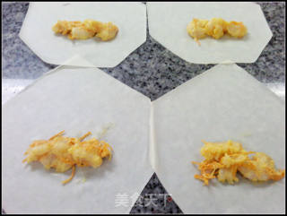 港式点心系列-3（咖喱鲜虾春卷)的做法步骤：2