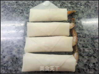 港式点心系列-3（咖喱鲜虾春卷)的做法步骤：4
