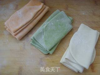【炸酱面，花样做】：番茄炸酱面的做法步骤：10