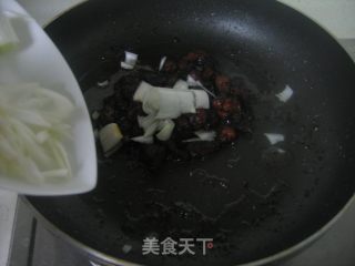 【炸酱面，花样做】老北京炸酱面的做法步骤：6