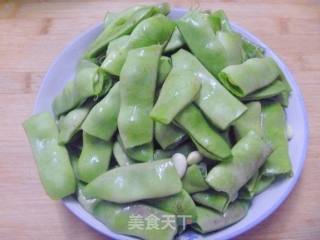 焖油豆角的做法步骤：2