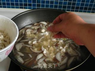 香菇海鲜疙瘩汤的做法步骤：9