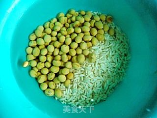 养生豆浆---米香紫薯豆浆的做法步骤：2