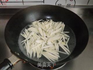 茭白炒肉丝的做法步骤：4