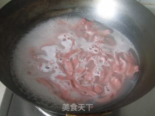 【炸酱面，花样做】茭白花生肉丁炸酱面的做法步骤：14