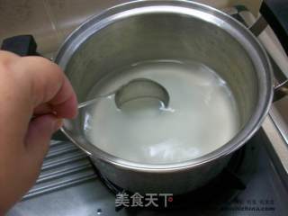 迎接中秋月饼热身@@艳丽果冻月饼的做法步骤：2