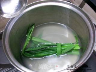 迎接中秋月饼热身@@艳丽果冻月饼的做法步骤：3