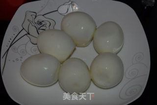 肉末香菇虎皮蛋的做法步骤：1
