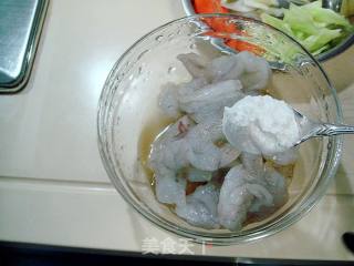 XO酱炒虾球的做法步骤：1