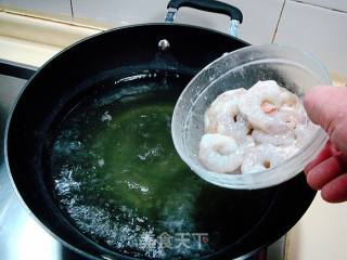 XO酱炒虾球的做法步骤：5