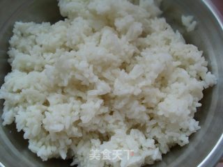胡萝卜包菜炒饭的做法步骤：1