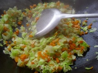 胡萝卜包菜炒饭的做法步骤：5
