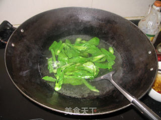 柱侯牛肉扒芥蓝的做法步骤：5