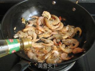 蒜辣炒白条虾的做法步骤：4