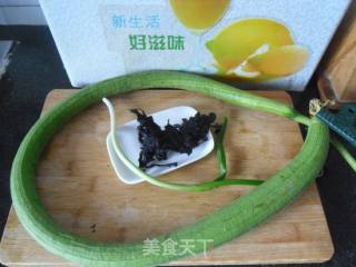 蛇瓜紫菜汤的做法步骤：1