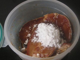 煎草鱼块的做法步骤：3