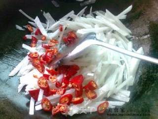 炸酱萝卜丝拌宽面的做法步骤：10
