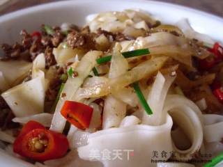 炸酱萝卜丝拌宽面的做法步骤：13