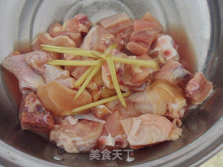 【家常菜】红烧栗子鸡块的做法步骤：4