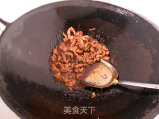 蒜苗豆干炒肉丝的做法步骤：4
