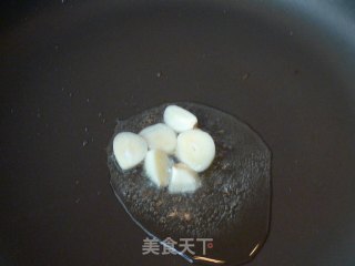 【茄汁西兰花】简单菜提供大营养的做法步骤：3