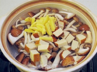 豆腐干丝瓜汤的做法步骤：4