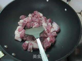 肉荤：酱豆干红烧肉的做法步骤：4