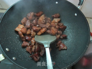 肉荤：酱豆干红烧肉的做法步骤：6