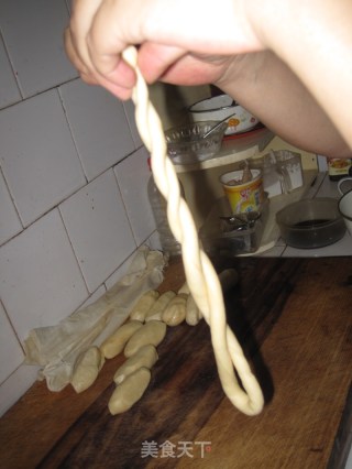 超有味蛋奶小麻花的做法步骤：9