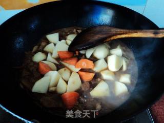 土豆烧肉的做法步骤：7