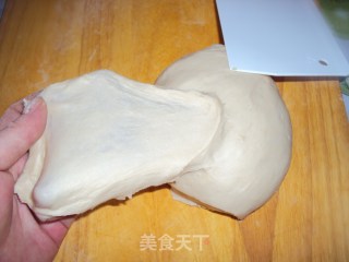 黑胡椒香肠面包的做法步骤：4