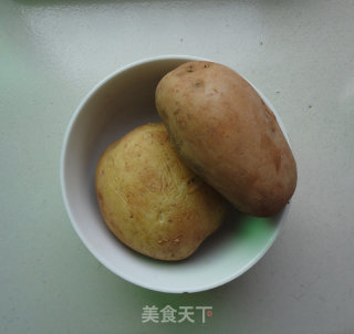 土豆炒田螺的做法步骤：2
