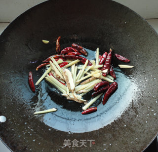 土豆炒田螺的做法步骤：4