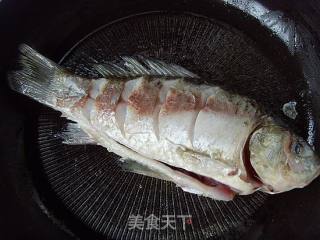 白果黄豆鲫鱼汤的做法步骤：5