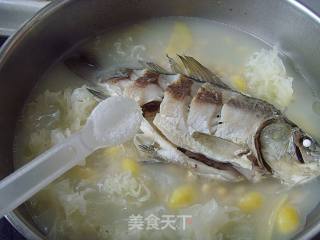 白果黄豆鲫鱼汤的做法步骤：9