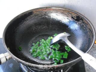 番茄丝瓜丁的做法步骤：4