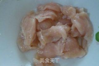 青椒鸡肉片的做法步骤：3