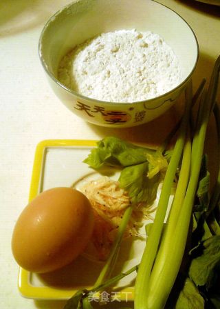 快手无油芹菜蛋饼的做法步骤：1