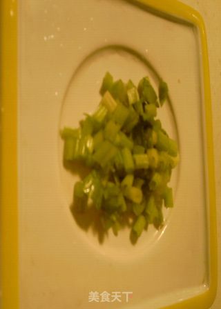 快手无油芹菜蛋饼的做法步骤：4