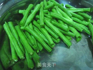 豆角豆腐皮的做法步骤：2