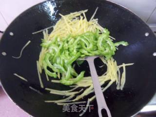 苦瓜炒土豆的做法步骤：5
