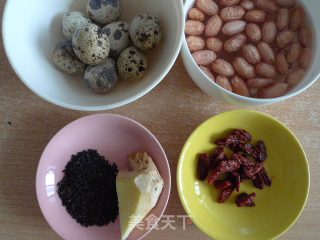 【花生黑芝麻煮鹌鹑蛋】让眼睛更明亮的做法步骤：1