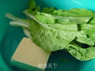 【养生汤煲】白菜粉丝豆腐汤的做法步骤：1