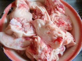 脱骨猪蹄的做法步骤：1