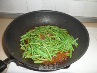 干烧豆角的做法步骤：5