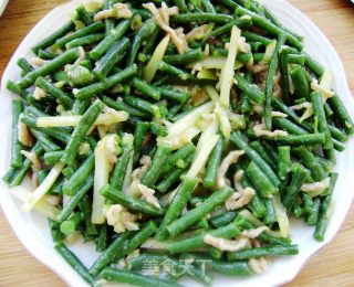 【炸酱面 花样做】豇豆土豆丝炸酱面的做法步骤：9