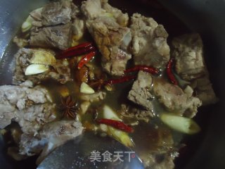 炖腔骨的做法步骤：7