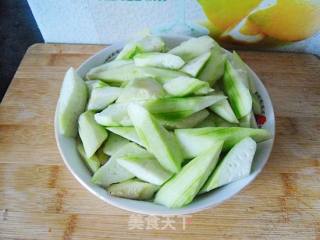 酱焖丝瓜的做法步骤：2