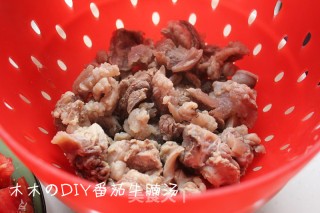 番茄牛腩汤的做法步骤：2