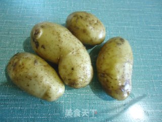 花椒油炝土豆丝的做法步骤：1